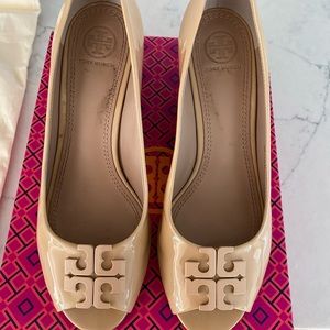 Tory Burch Patent Wedge Heels, Light Oak color. Size 7.5. 2.5 inch heel.
